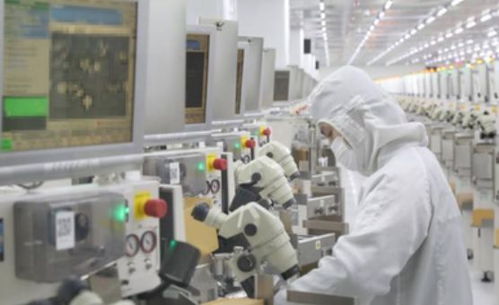 中国芯实现历史性突破 核心技术100%自主研发，打破EDA软件垄断