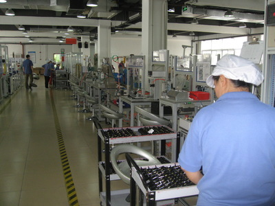 步进电机生产线 价格、厂家与工控系统装备解析——瑞安市鸿发汽摩产品检测台设备厂应用实践